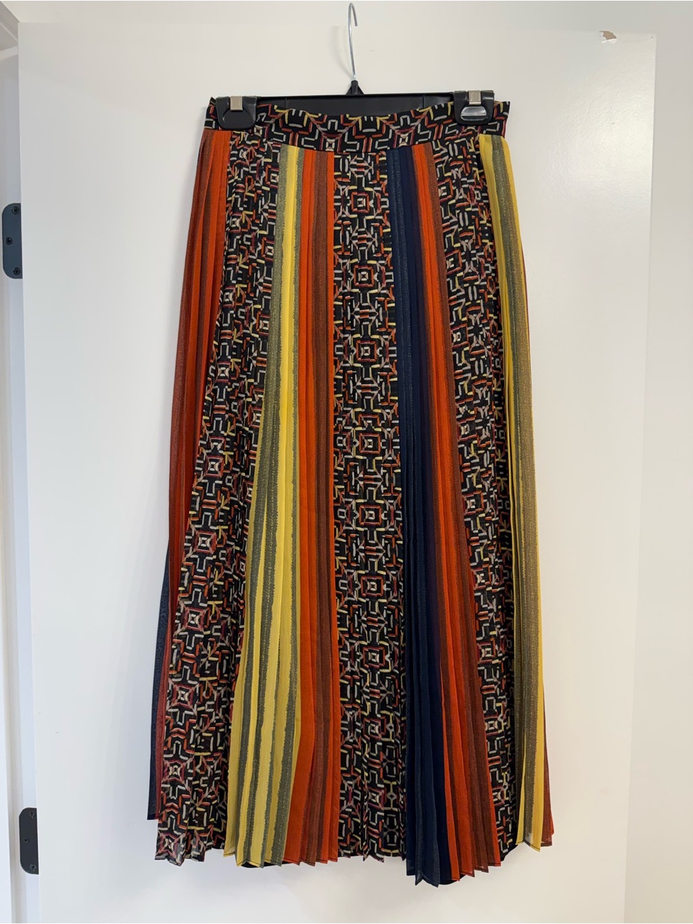 LN BCBGMAXAZRIA Womens Pleated Midi Skirt XXS XS Multicolor Geometric Lined Zip